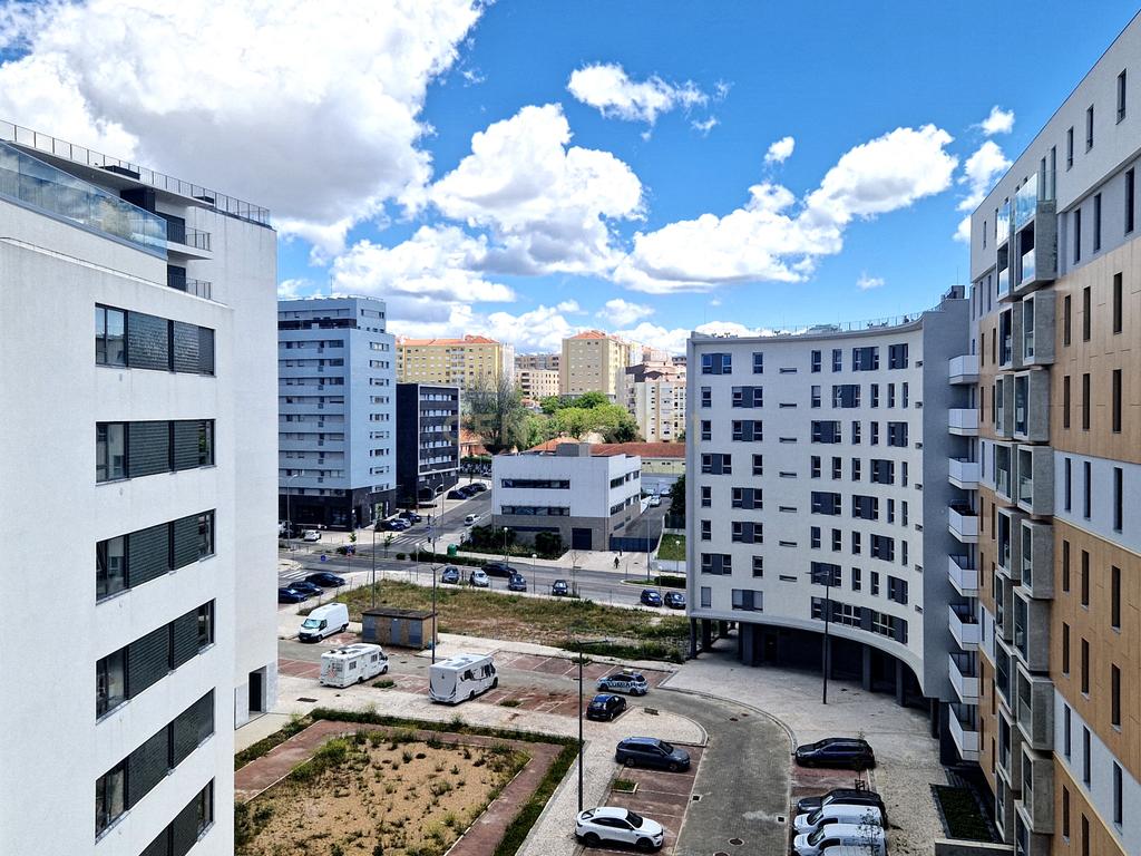 Alta de Lisboa, T3 - NOVO, 3 casas de banho e 2 lugares de garagem - Image 21