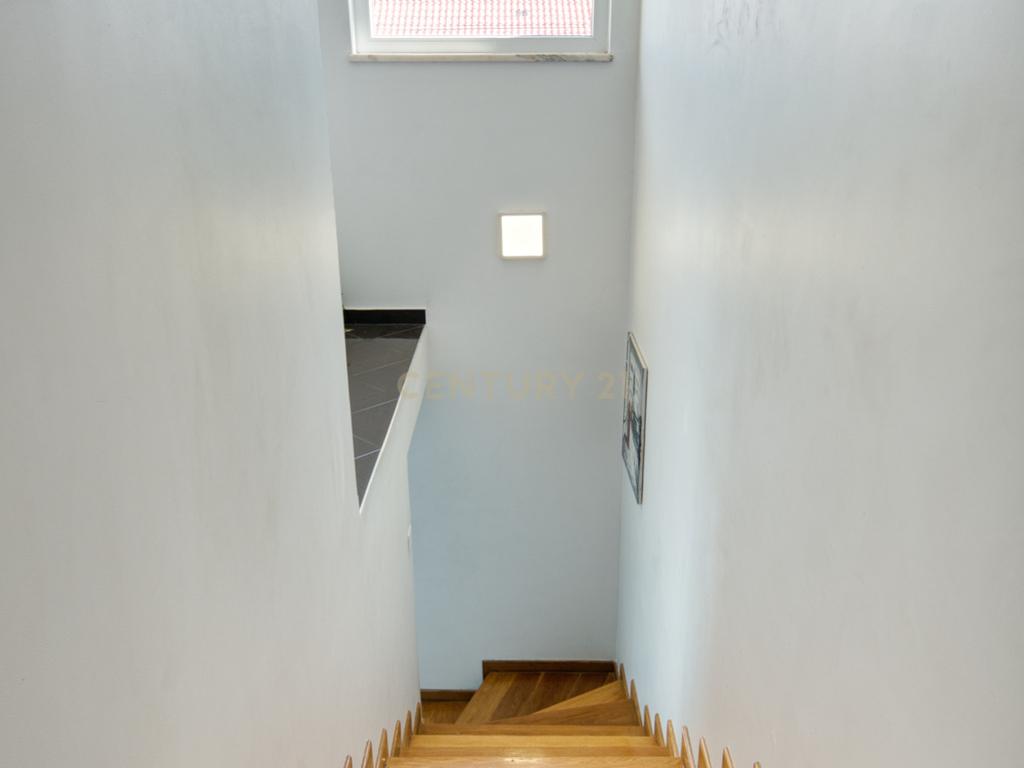 Moradia Isolada T3 com Piscina- Furo água - Aroeira - Image 25