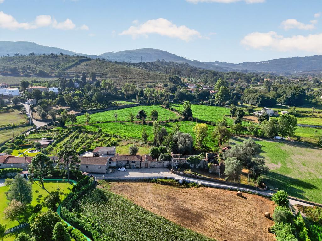 Quinta de Verim – 22.000 m² de história, natureza e potencial - Image 9