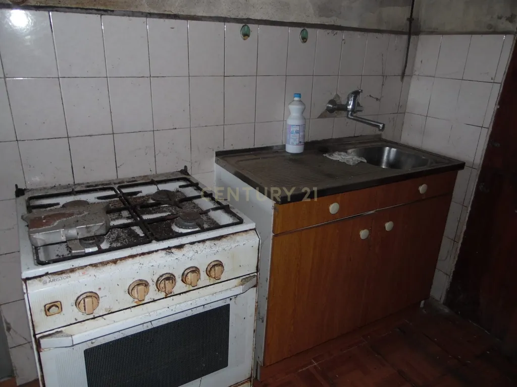 Refúgio de charme na natureza – Moradia T2 com terreno em Pampilhosa da Serra - Image 15