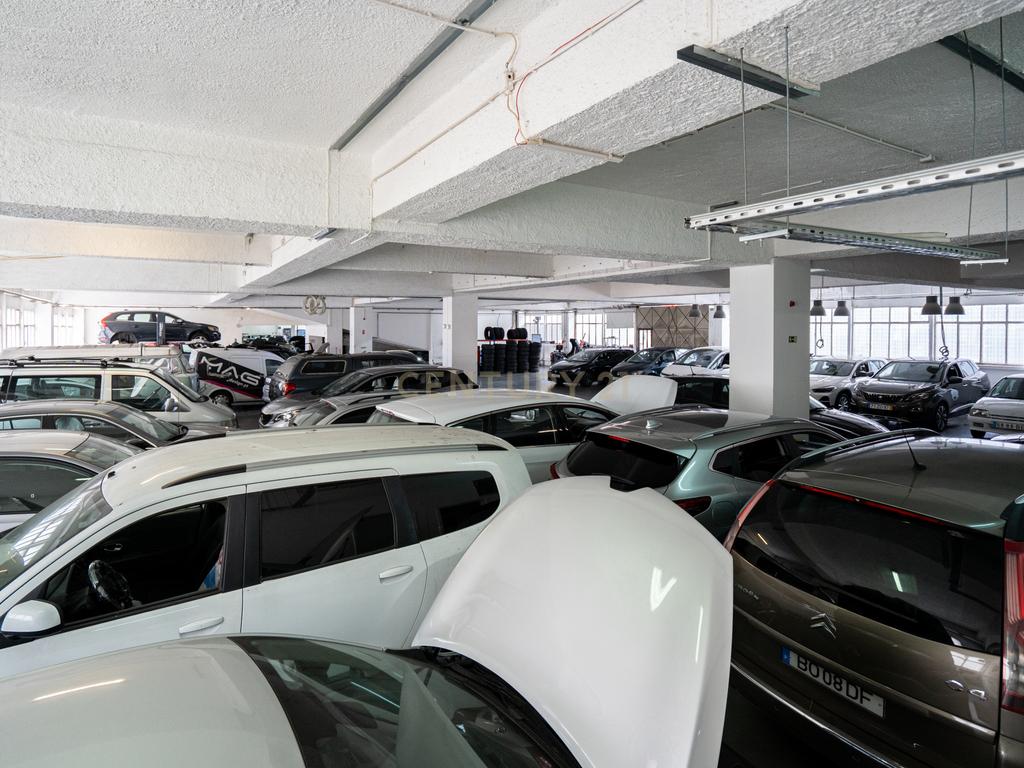 Armazém com 947 m2 a 5 min. do Aeroporto de Lisboa - Image 30