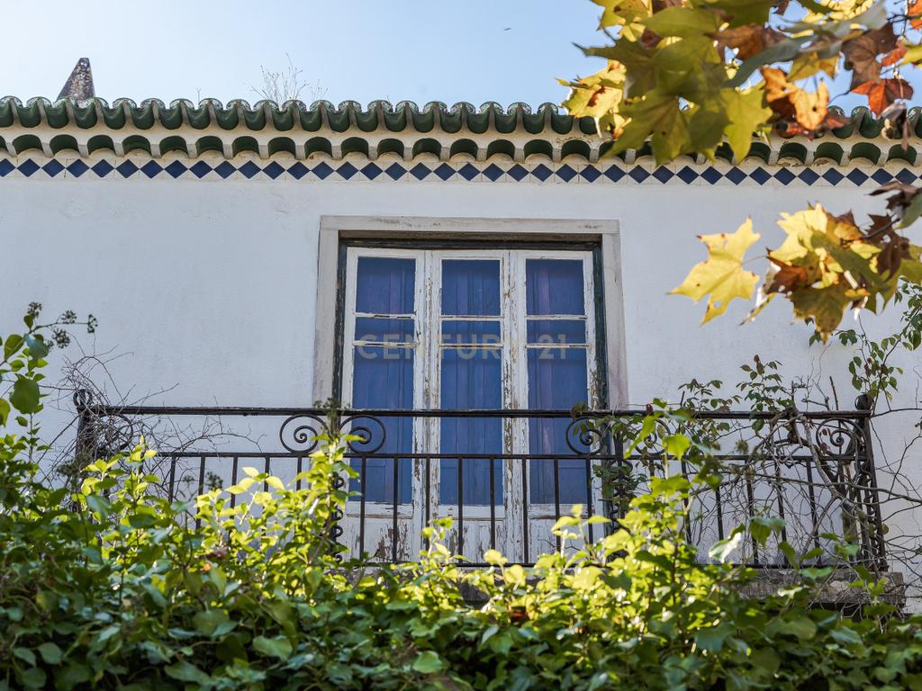 Palacete com 5 Quartos no Coração de Sintra - Image 11