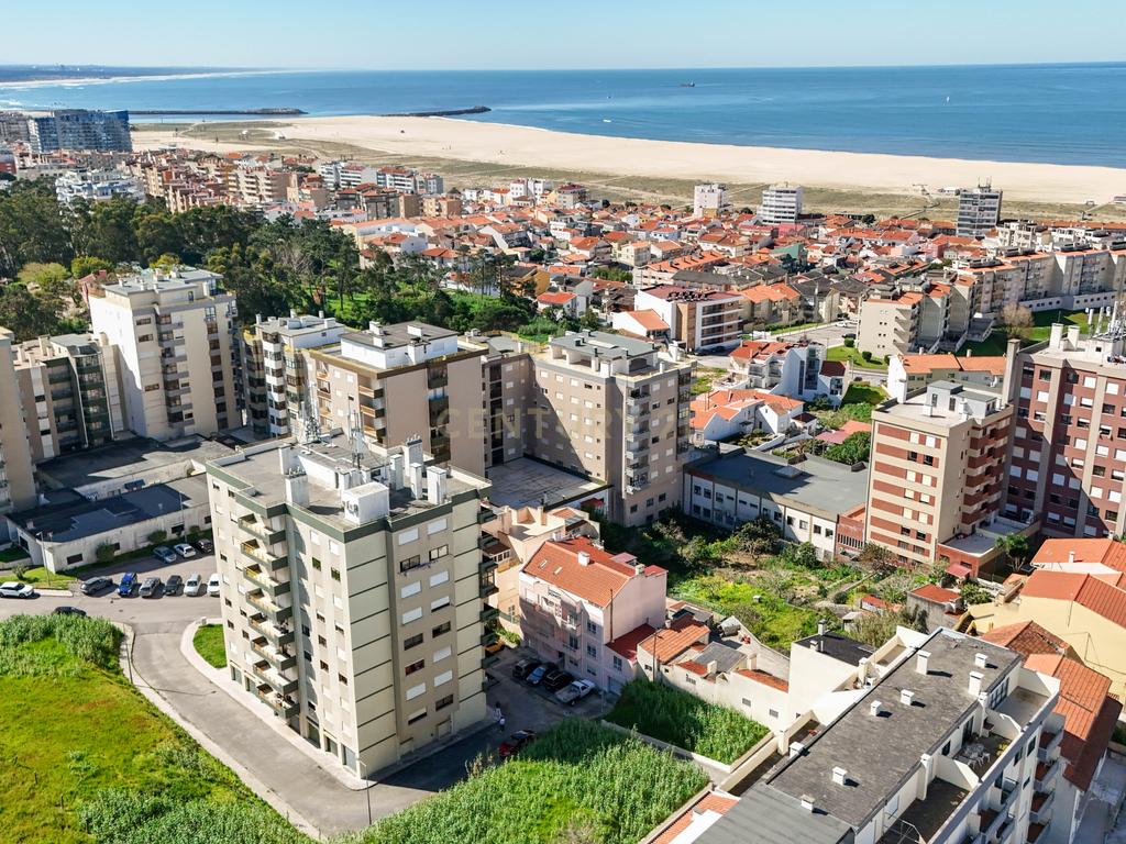Apartamento T3 + 2 - Figueira da Foz  - Image 1