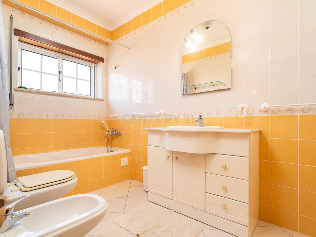 Apartamento T3 + 2 - Figueira da Foz  - Image 15