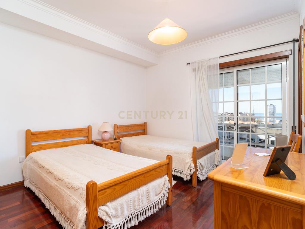 Apartamento T3 + 2 - Figueira da Foz  - Image 13