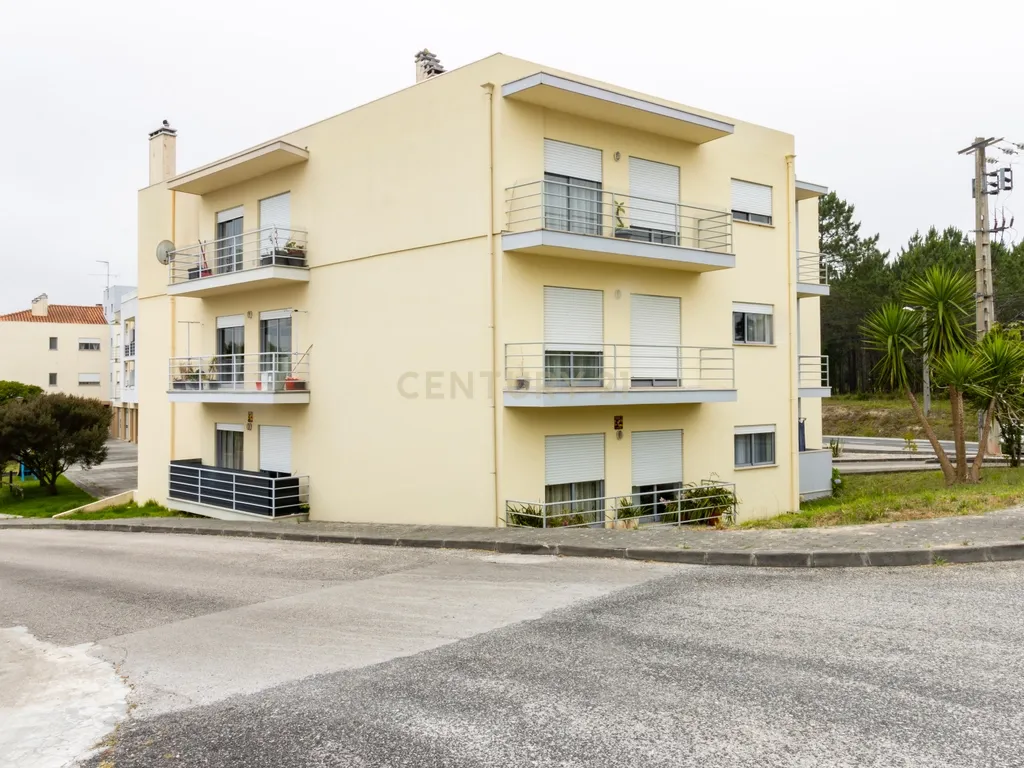 Apartamento T3 Espaçoso com elevador em Pataias, Alcobaça com Vista para o Campo - Image 1