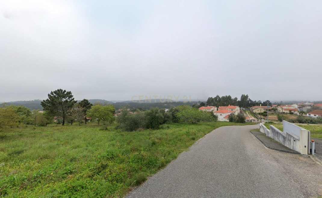 Fotografia 3 de **Terreno com 640 m2 - Leiria **