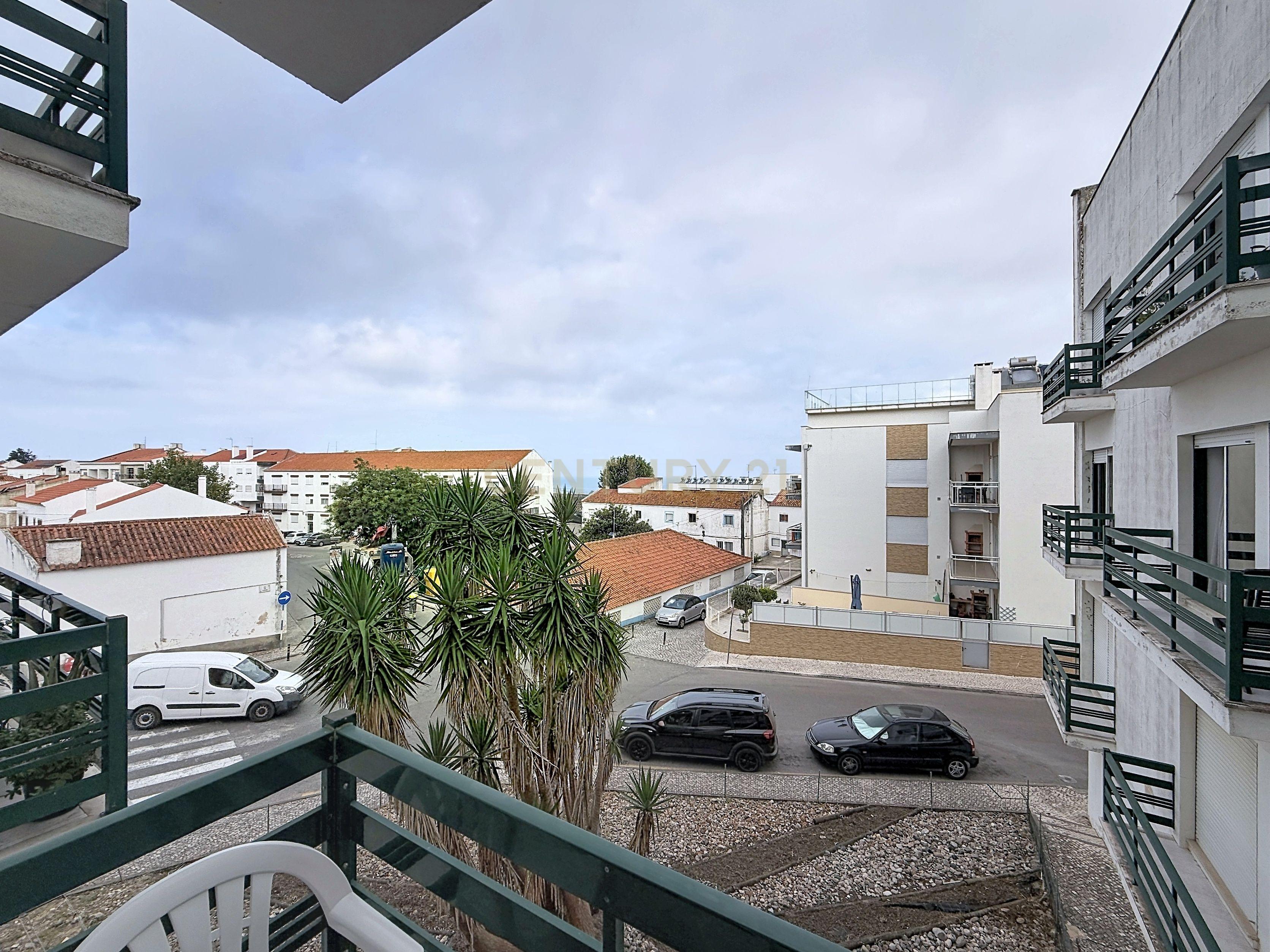 Fotografia 10 de Apartamento T2 com Vista Mar em Nazaré, Leiria