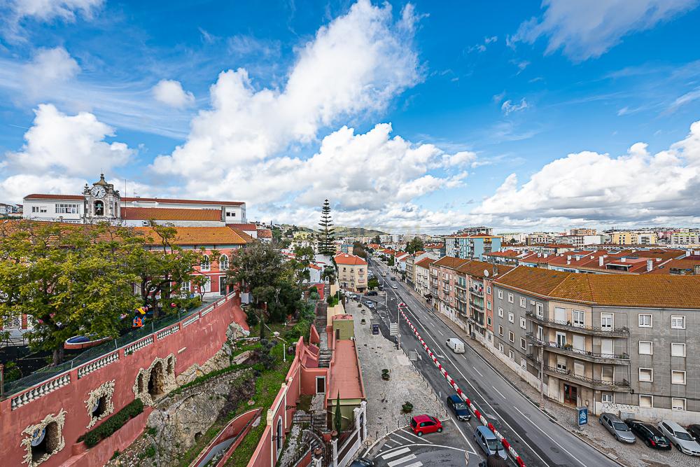 Oportunidade Única: T3 transformado em T2 com Vista Panorâmica e Contrato de Arrendamento Ativo - Image 9