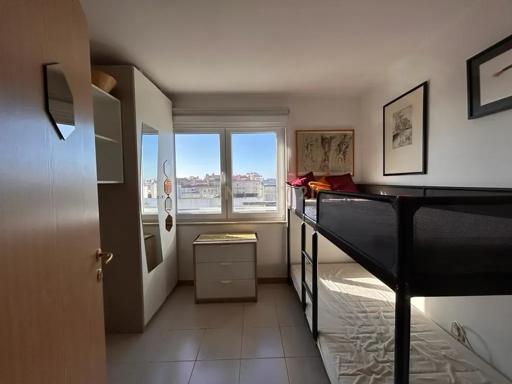 Apartamento T1 + 1 Amadora - Image 9