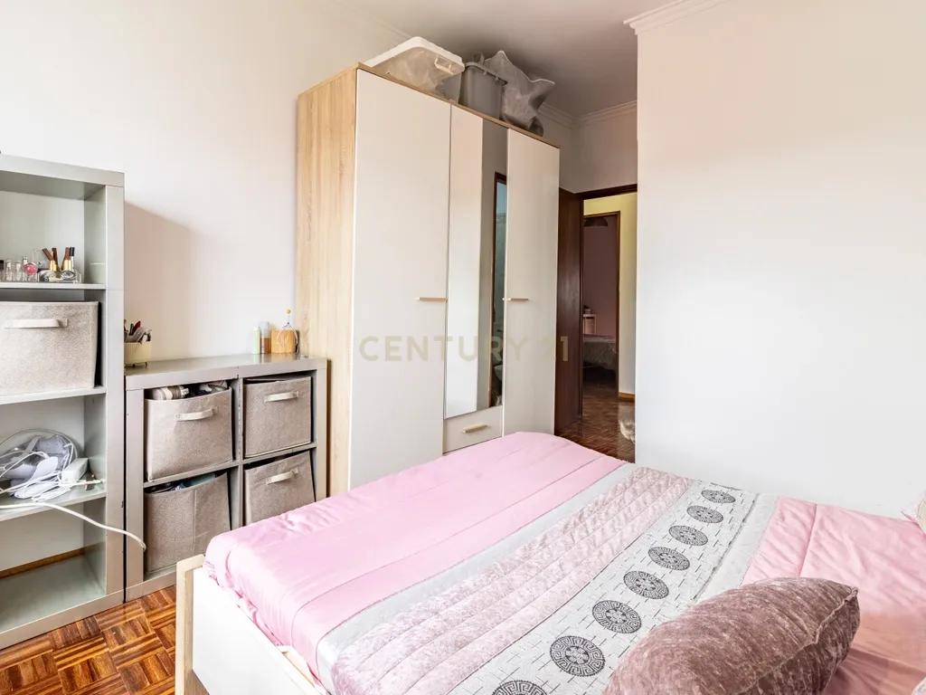 Apartamento T3 com Varanda na Quinta do Conde – 3º Andar - Image 19