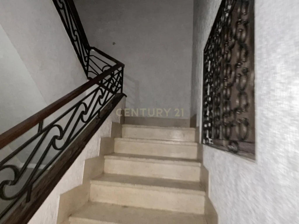 Edifício exclusivo com grande potencial numa das melhores zonas de Trujillo - Image 107