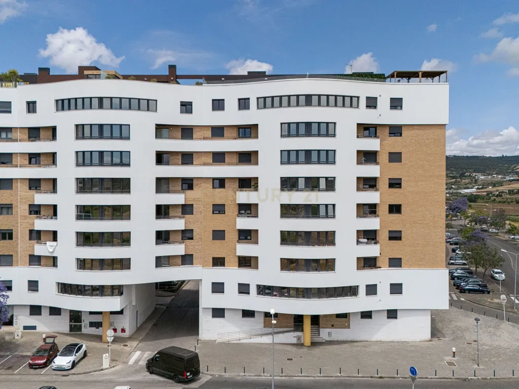 Duplex T4 nova construção com 2 terraços e Box (Infantado/Loures) - Image 34