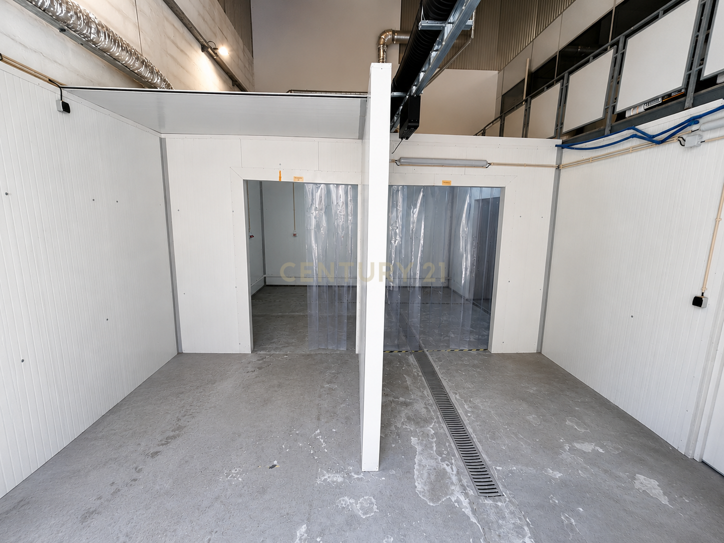 Fotografia 8 de Trespasse | Armazém Preparado para Cozinha Industrial | Guilhabreu – Vila do Conde