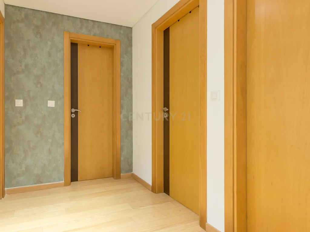Apartamento T3 | Palhais – Barreiro | R/C – 145m2 - Image 17