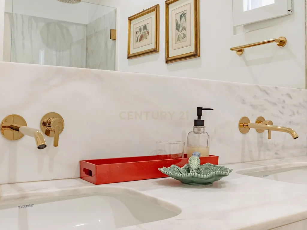 APARTAMENTO DE LUXO NA RUA DE SÃO BENTO — 188 m² | PRÍNCIPE REAL · ESTRELA - Image 25