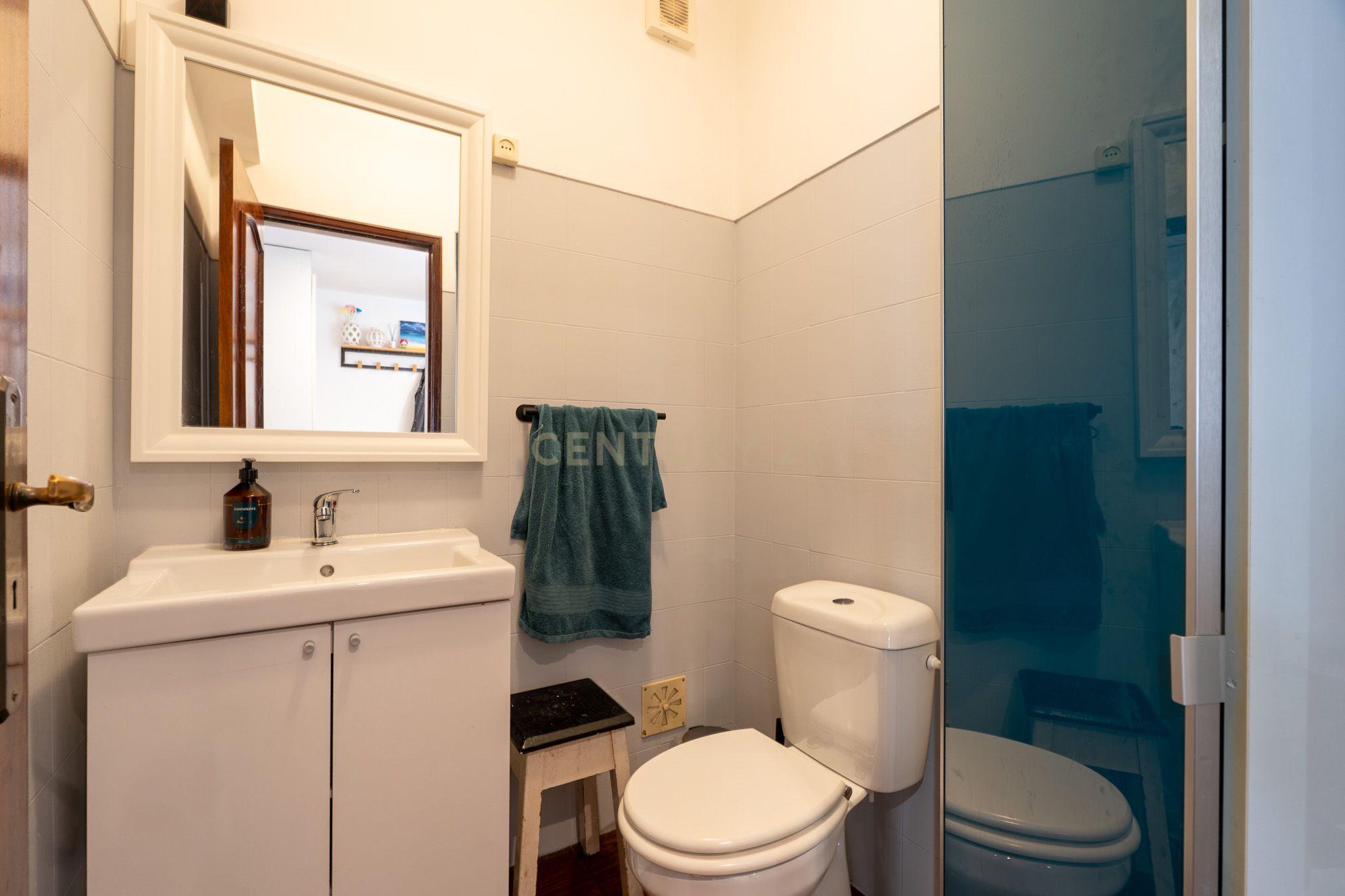 Apartamento T3 com garagem para 2 viaturas Monte Abraão - Image 28