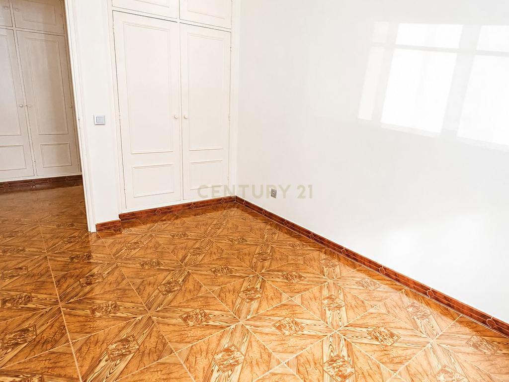 Apartamento T2 em Quinta do Conde, a 5 min Estação comboio da Fertagus - Image 7