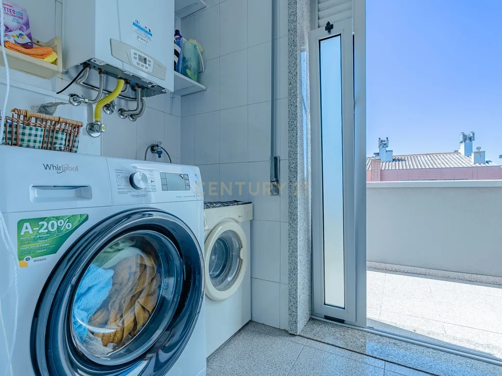 Apartamento T2 com terraço panorâmico – Rio Tinto - Image 12
