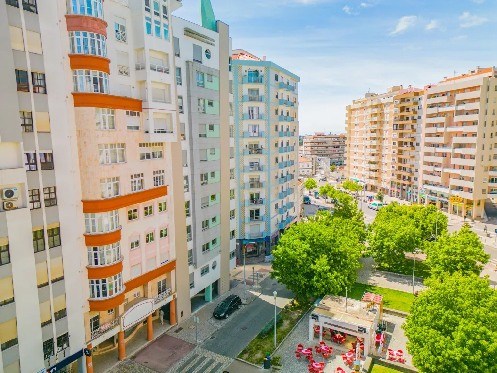 Apartamento T4 Premium com Terraço na Avenida da Independência - Image 69