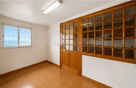 Moradia em 1.ª Linha de Mar com Acesso à Praia - Image 28
