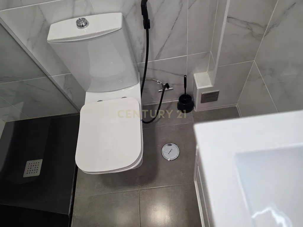 Apartamento T3 Renovado na Parede - Image 14