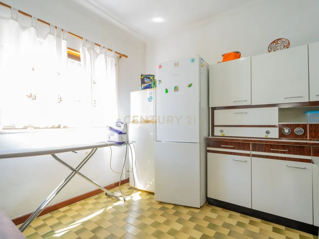 Moradia T3 com anexos e garagem para 3 carros – Canedo, Pampilhosa - Image 37