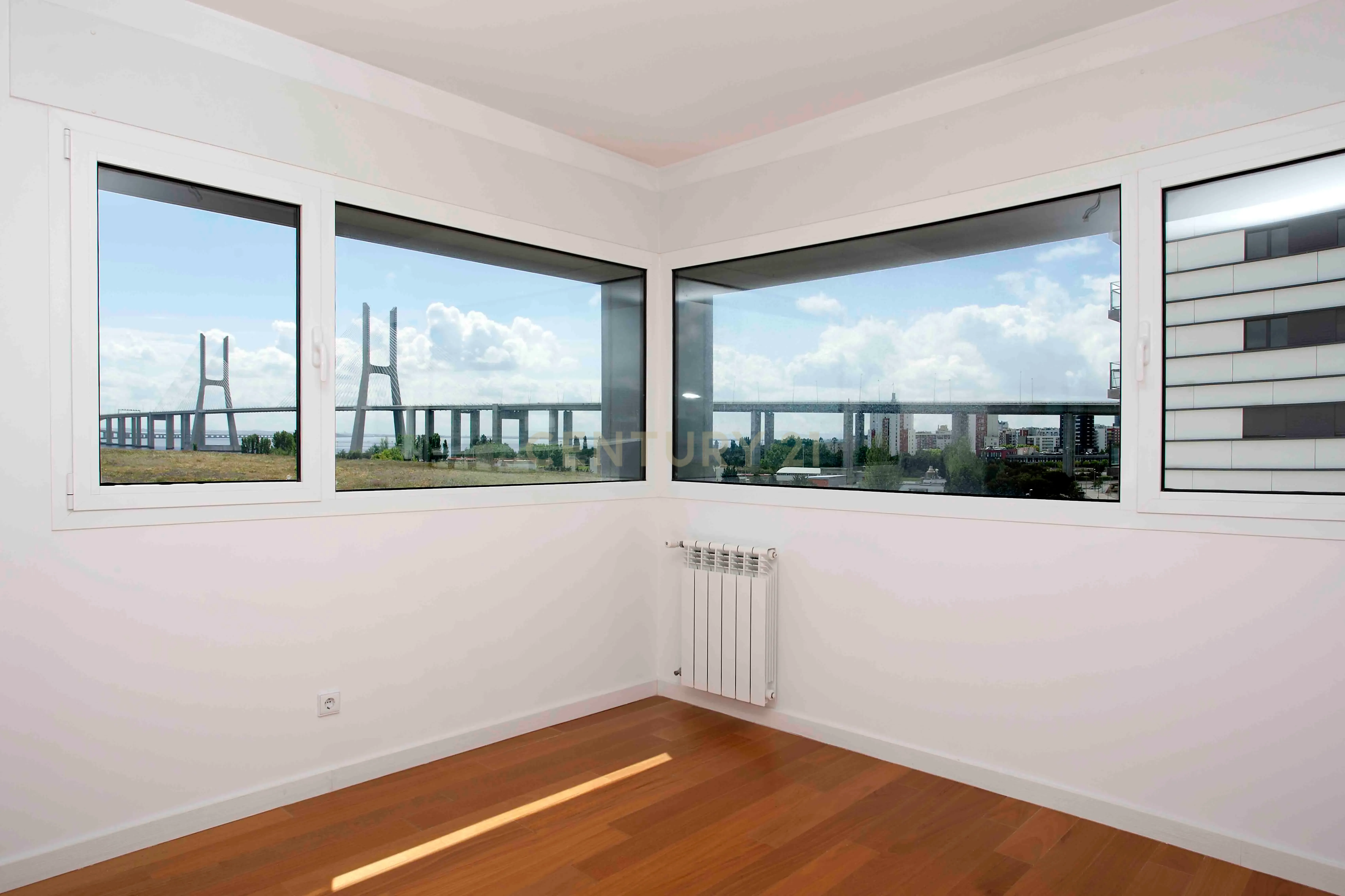Apartamento T2 com Vista para o Mar em Lisboa - 1600€ - Image 10