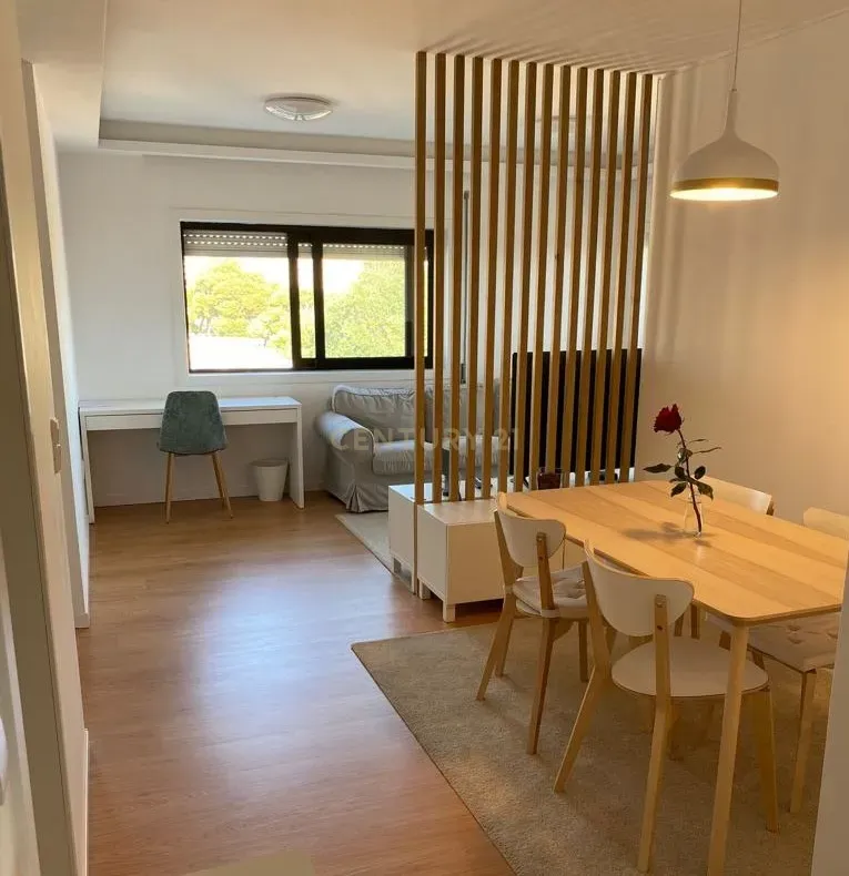 Apartamento mobilado com dois quartos e vista para o mar e para o Porto de Leixões em Leça da Palmeira, Matosinhos - Image 1