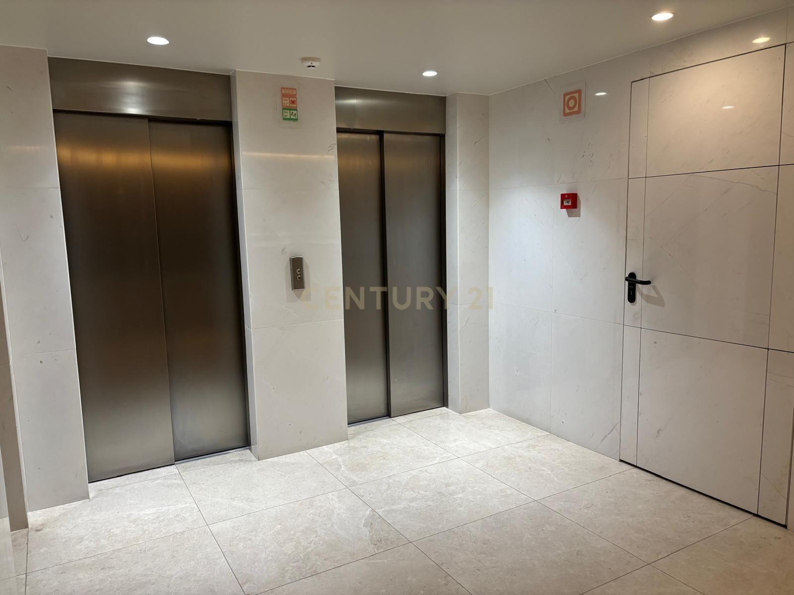Estúdio Moderno para Arrendar em Santos – Lisboa - Image 9