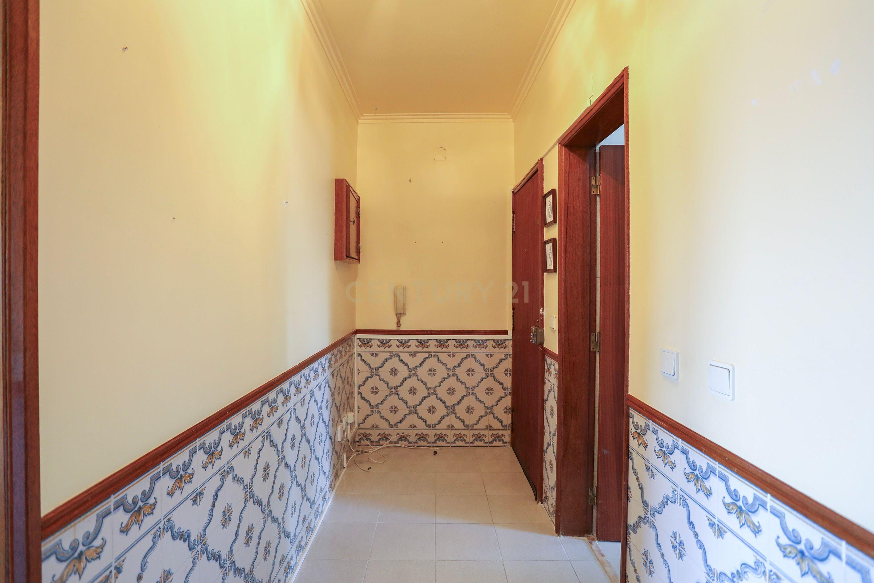 Fotografia 3 de Apartamento T3 com Varanda e Arrecadação - Rio de Mouro