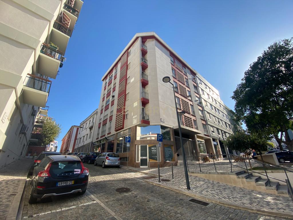 T1 PARA ARRENDAMENTO NA RUA SARAIVA DE CARVALHO JUNTO AO RATO - Image 18