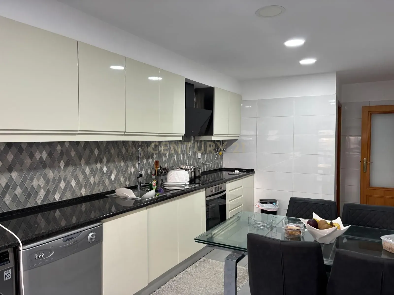 Apartamento T2 em Massamá Norte  - Image 3