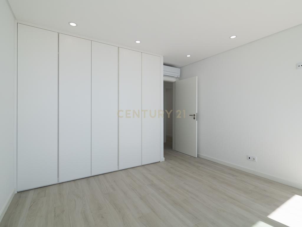 Condomínio Villas d’Ouro – Exclusividade e Conforto no Coração de Sesimbra - Image 50