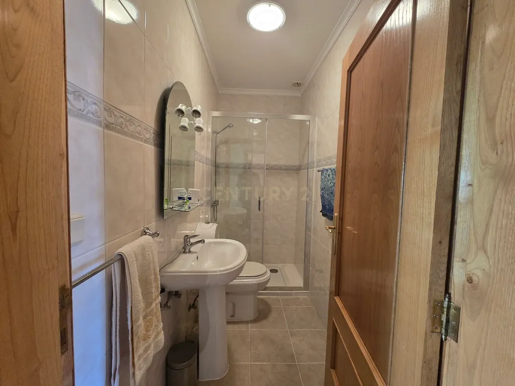 Apartamento T3 + 1 em Bragança - Image 13