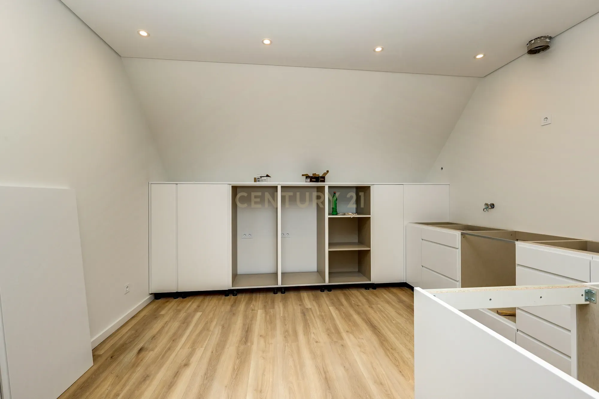 Apartamento T3 à venda em Santa Iria de Azoia, São João da Talha e Bobadela, Loures — foto 29