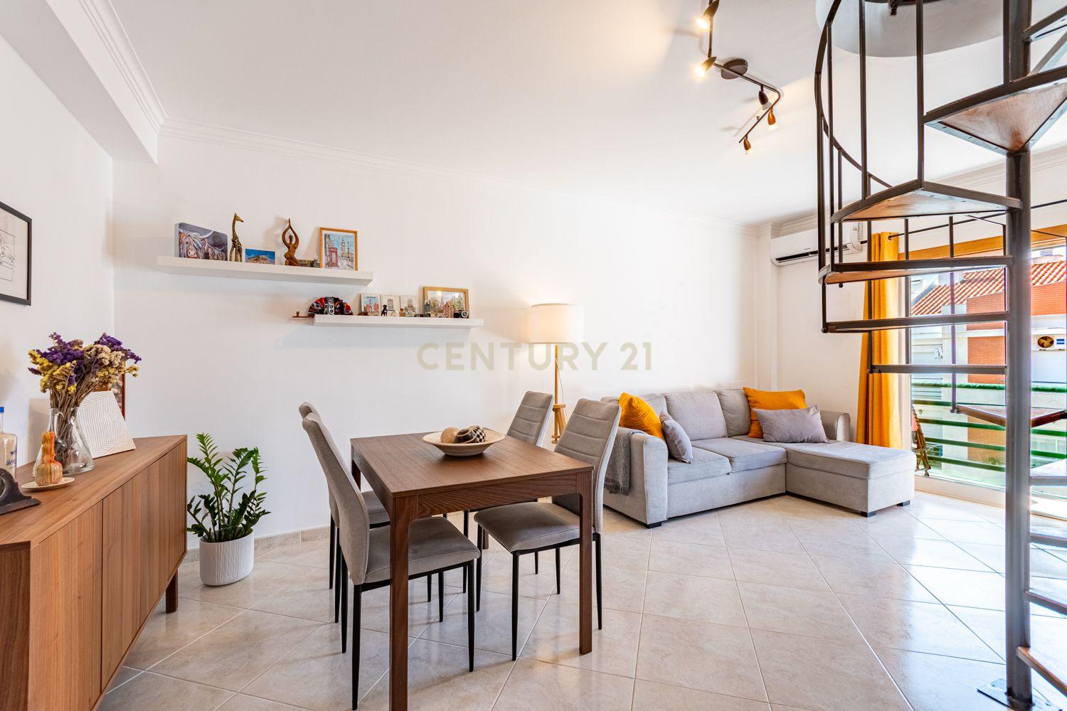 Apartamento T3 à venda em Laranjeiro e Feijó, €350.000