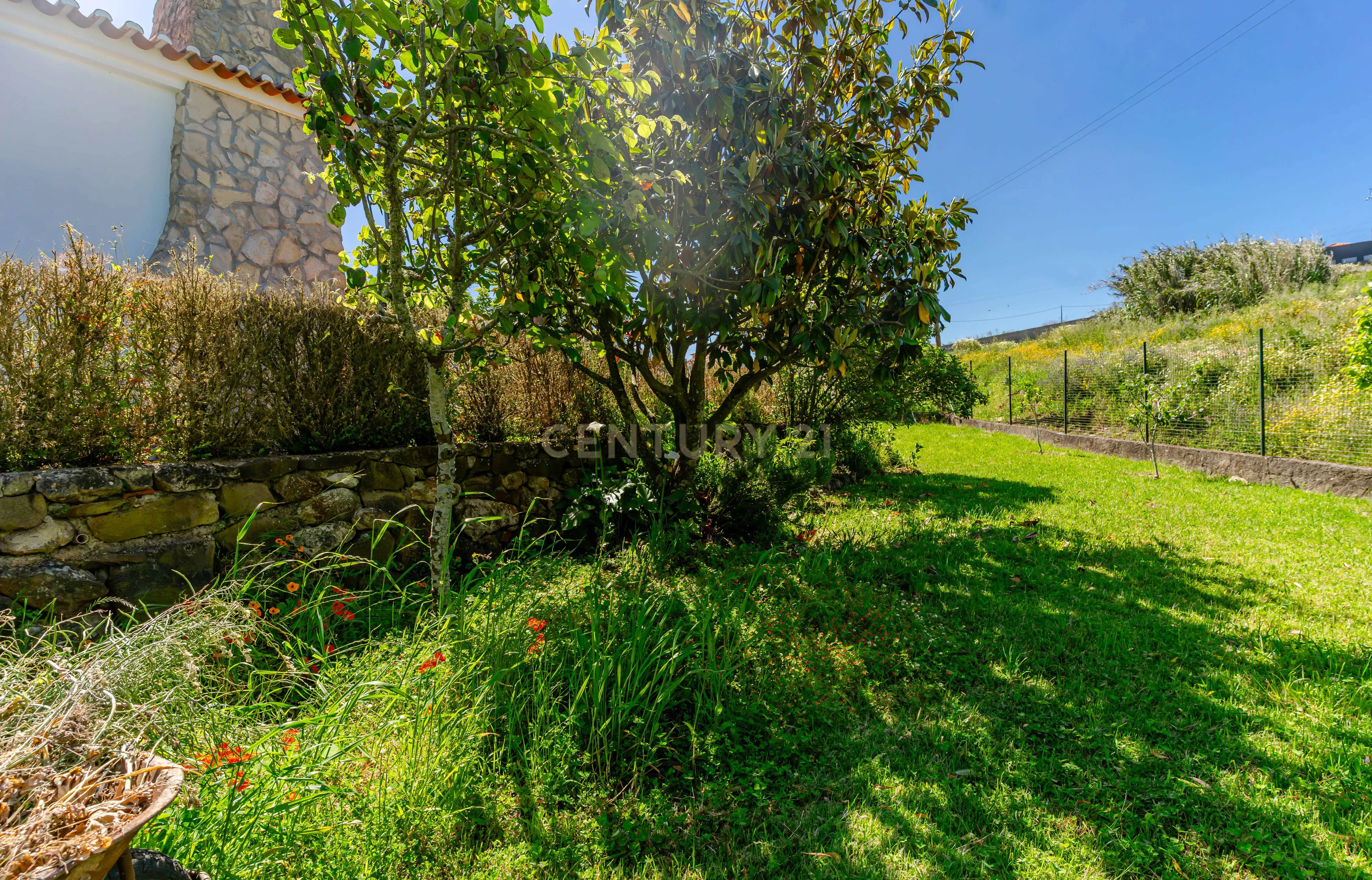 Espetacular Moradia T4 em Mafra com Jardim e Terraço - Image 57
