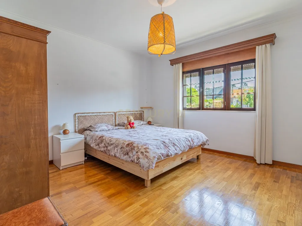 Moradia T3 + T2 em Amares com Jardim e Garagem - Image 20