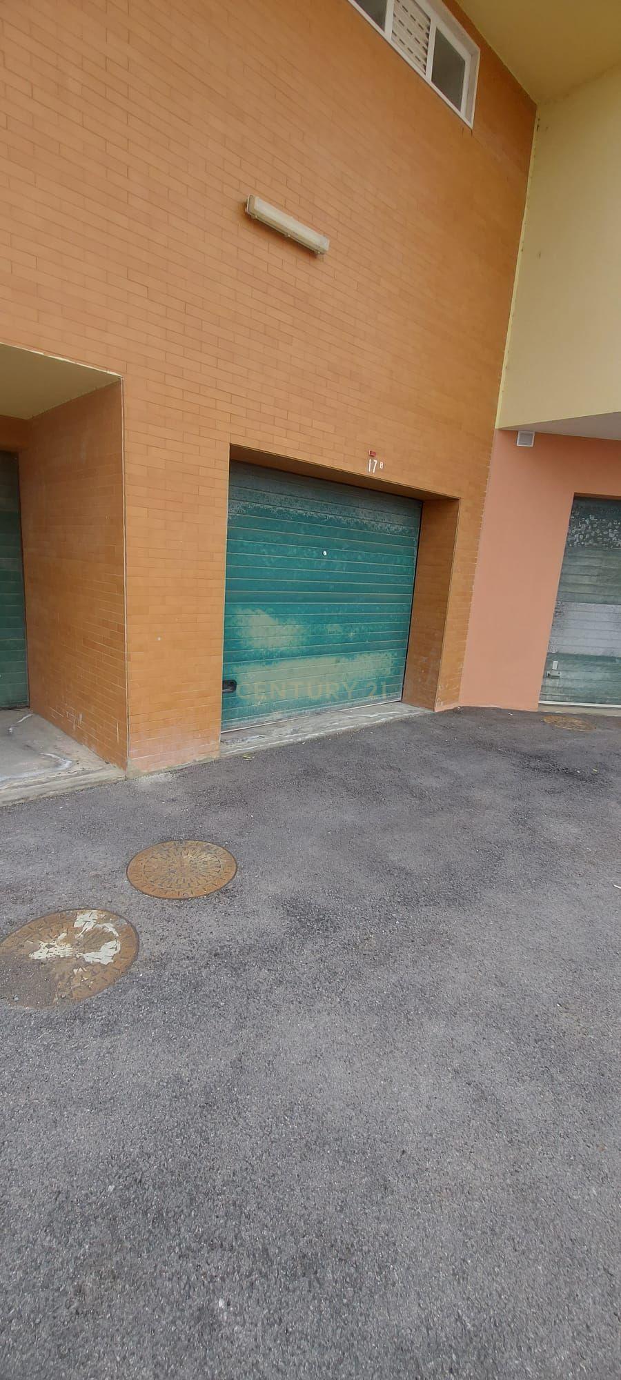 Garagem para arrendamento em Setúbal, Perto do Centro da Cidade - Image 7