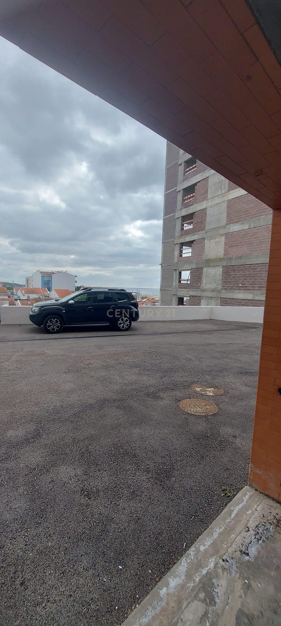 Garagem para arrendamento em Setúbal, Perto do Centro da Cidade - Image 8