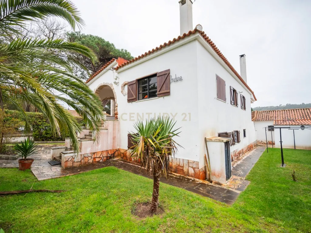 Moradia à Venda no Banzão, zona de Colares - Image 24