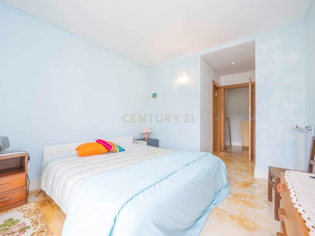 Moradia T5 Isolada, com Dois Pisos, Elevador e Terraço, com 800m2 de Terreno , na Quinta do Anjo, Palmela - Image 40