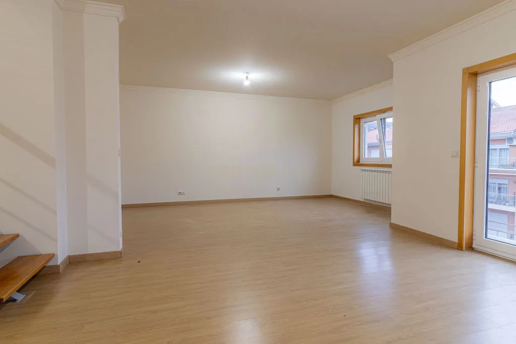 Duplex T3 em Bragança - Image 27