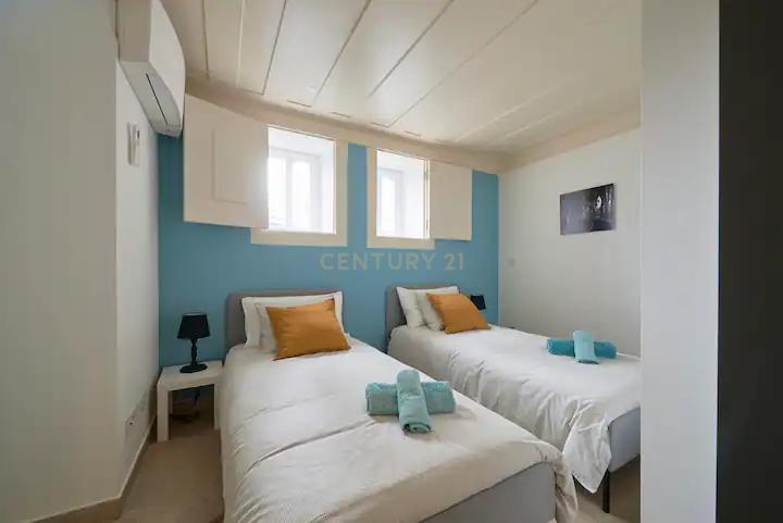 Apartamento T2 renovado e mobilado com pátio exterior privado. Em venda! - Image 9
