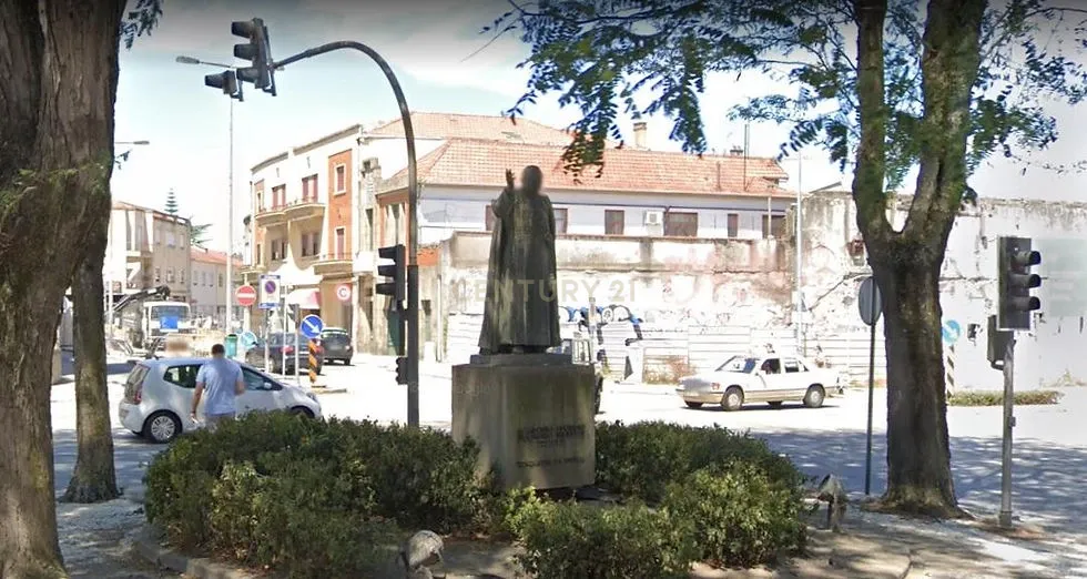 Loja com armazém na rua do Carvalhido - Porto - Image 15