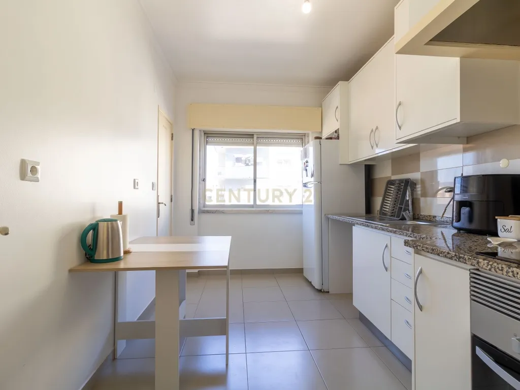 T2 com Excelente Localização em Agualva-Cacém | Ideal para Habitação Própria ou Investimento - Image 12