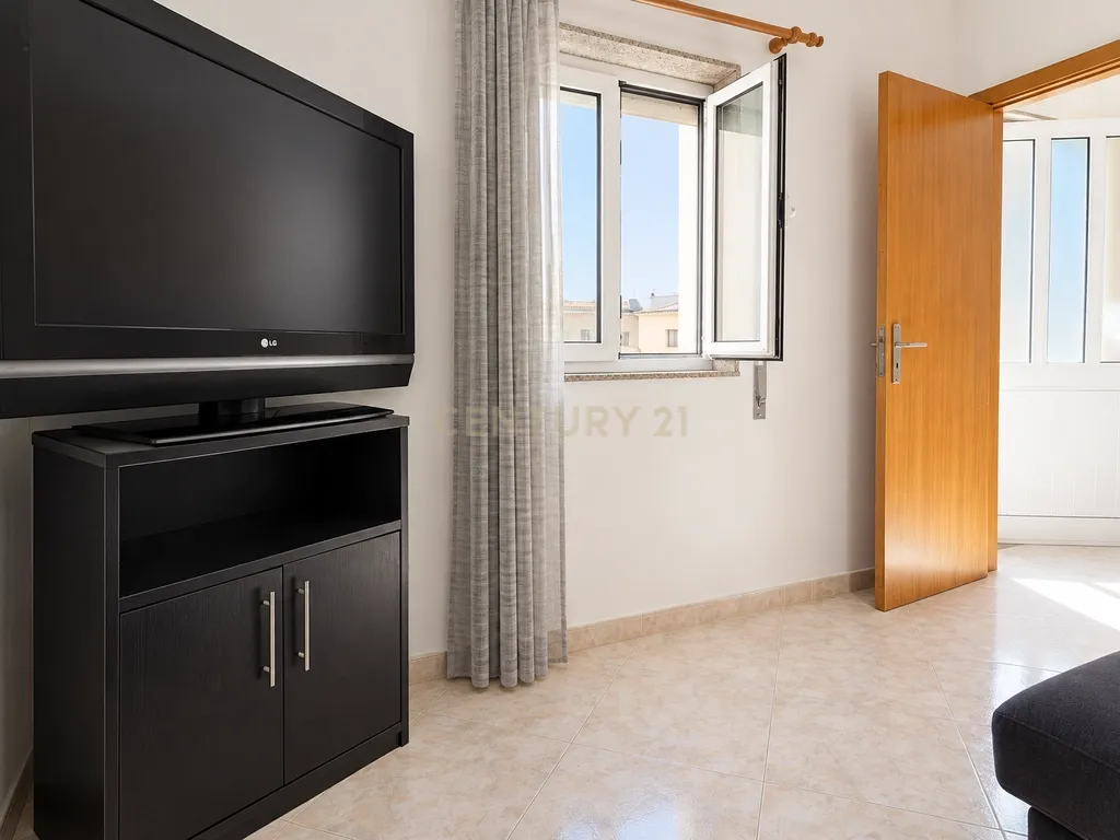 Moradia T2 com Anexo T2, Entradas Independentes, Terraço e Logradouro – Caxinas, Vila do Conde, Porto - Image 18
