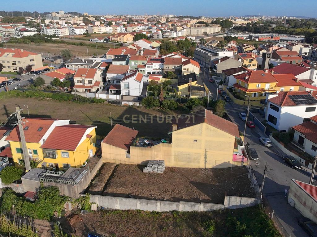 Terreno urbano com 371m2 em Guifões, Matosinhos - Image 4