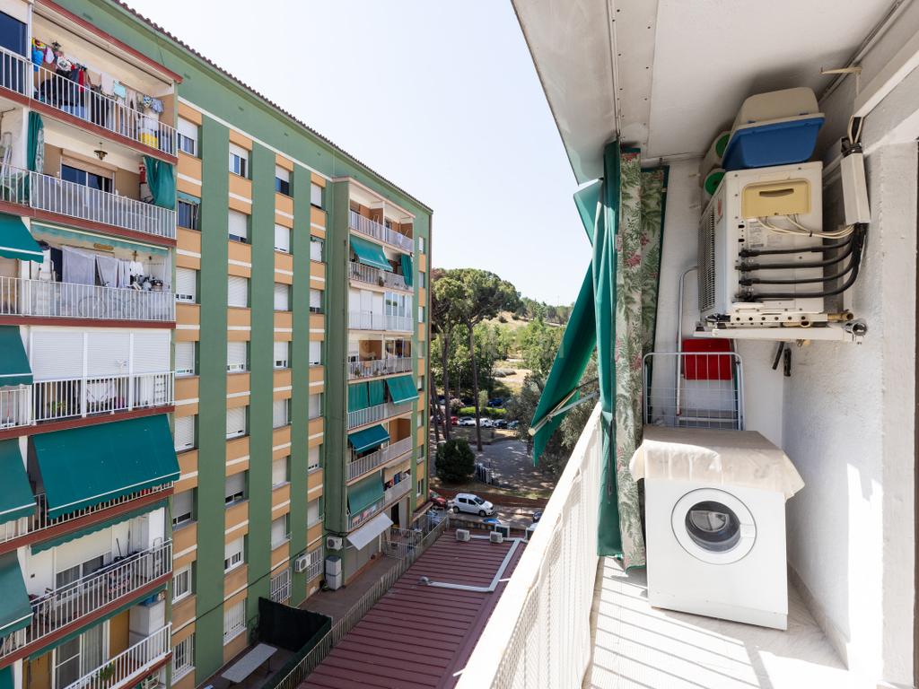 Pis lluminós al cor de Cerdanyola, als peus de Collserola - Image 23
